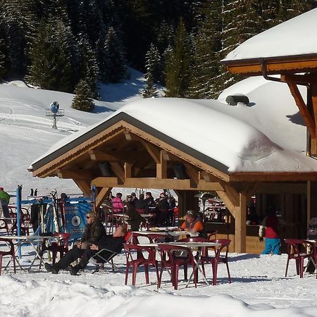 La Perdrix Blanche Hotel Châtel Exterior foto