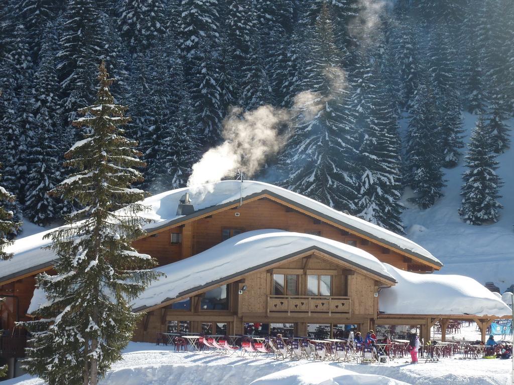 La Perdrix Blanche Hotel Châtel Exterior foto