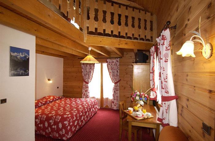 La Perdrix Blanche Hotel Châtel Quarto foto
